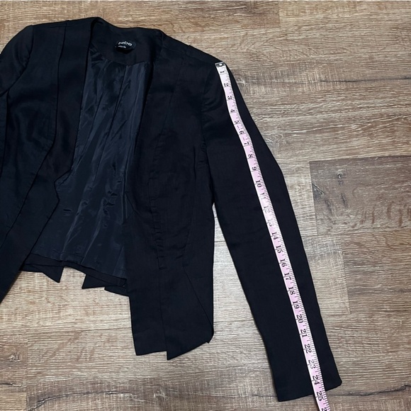 BEBE Linen Blend Black Cropped Pin Tuck Blazer Size 6 - Picture 8 of 8